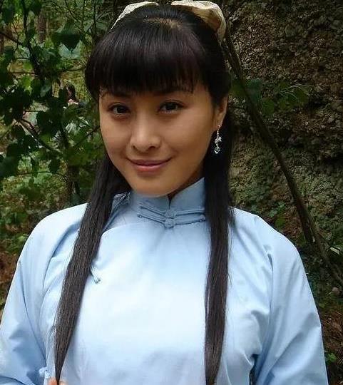 于洋吃瓜玲花,揭秘娱乐圈的甜蜜瓜田