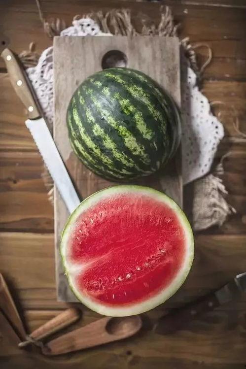 瓜越吃越胖,瓜果美味却增肥？揭秘瓜类热量之谜